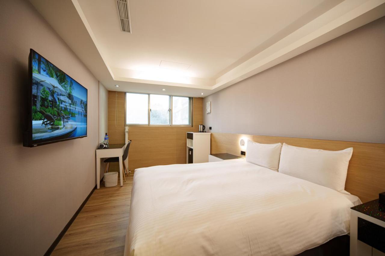 Hub Hotel Тучен Екстер'єр фото
