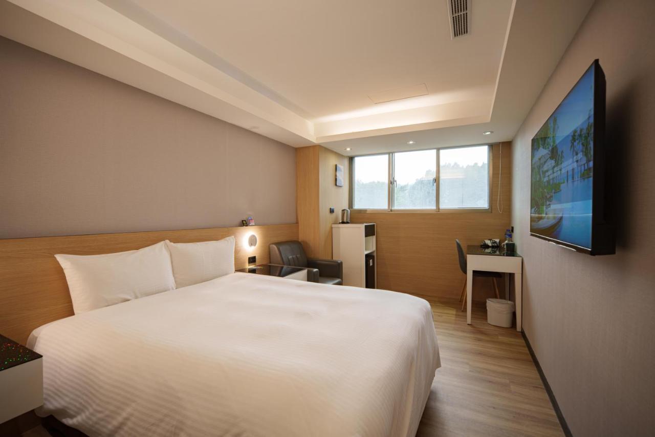 Hub Hotel Тучен Екстер'єр фото