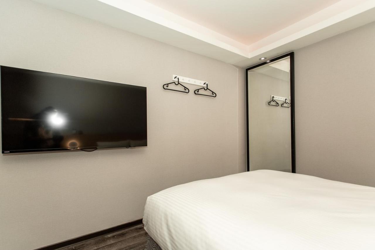 Hub Hotel Тучен Екстер'єр фото