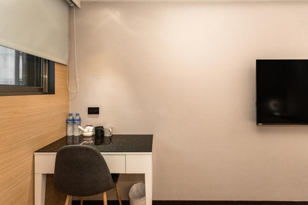 Hub Hotel Тучен Екстер'єр фото