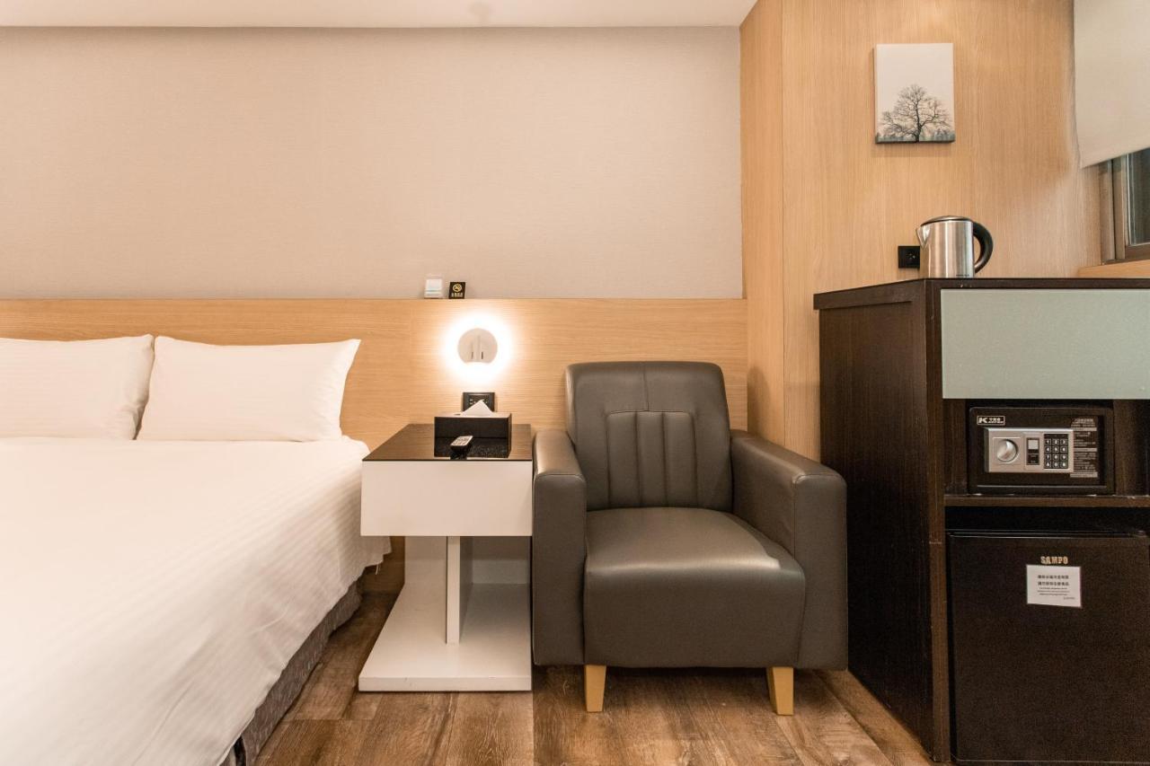Hub Hotel Тучен Екстер'єр фото