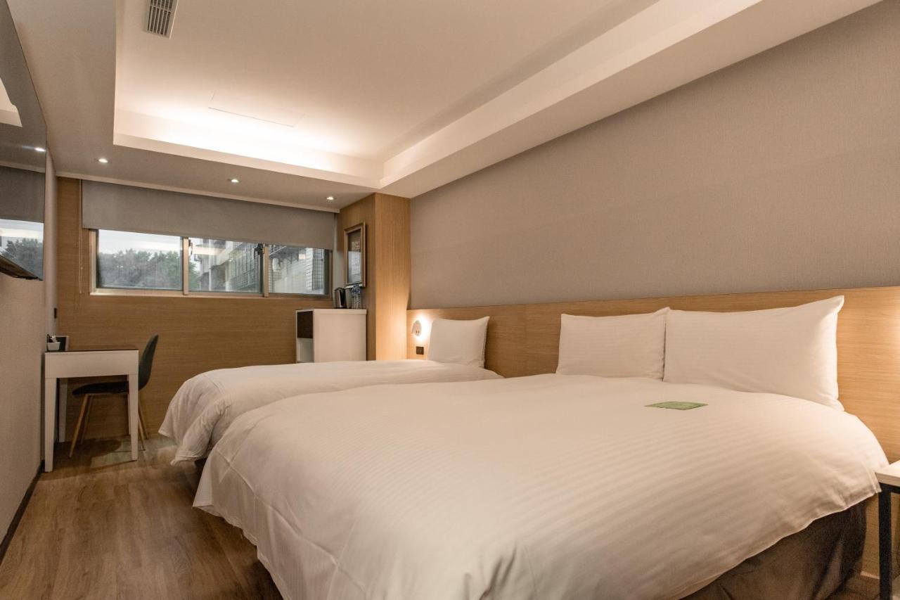 Hub Hotel Тучен Екстер'єр фото